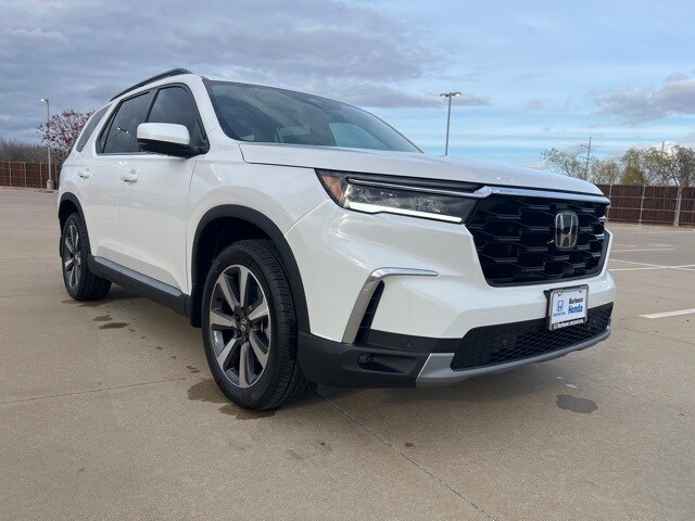 Used 2024 Honda Pilot Touring with VIN 5FNYG2H71RB008229 for sale in Burleson, TX