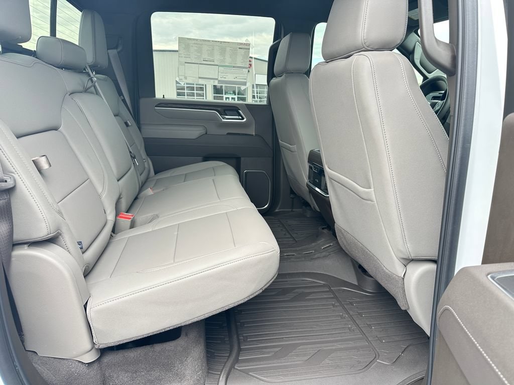 2025 GMC Sierra 3500HD SLT - Photo 31