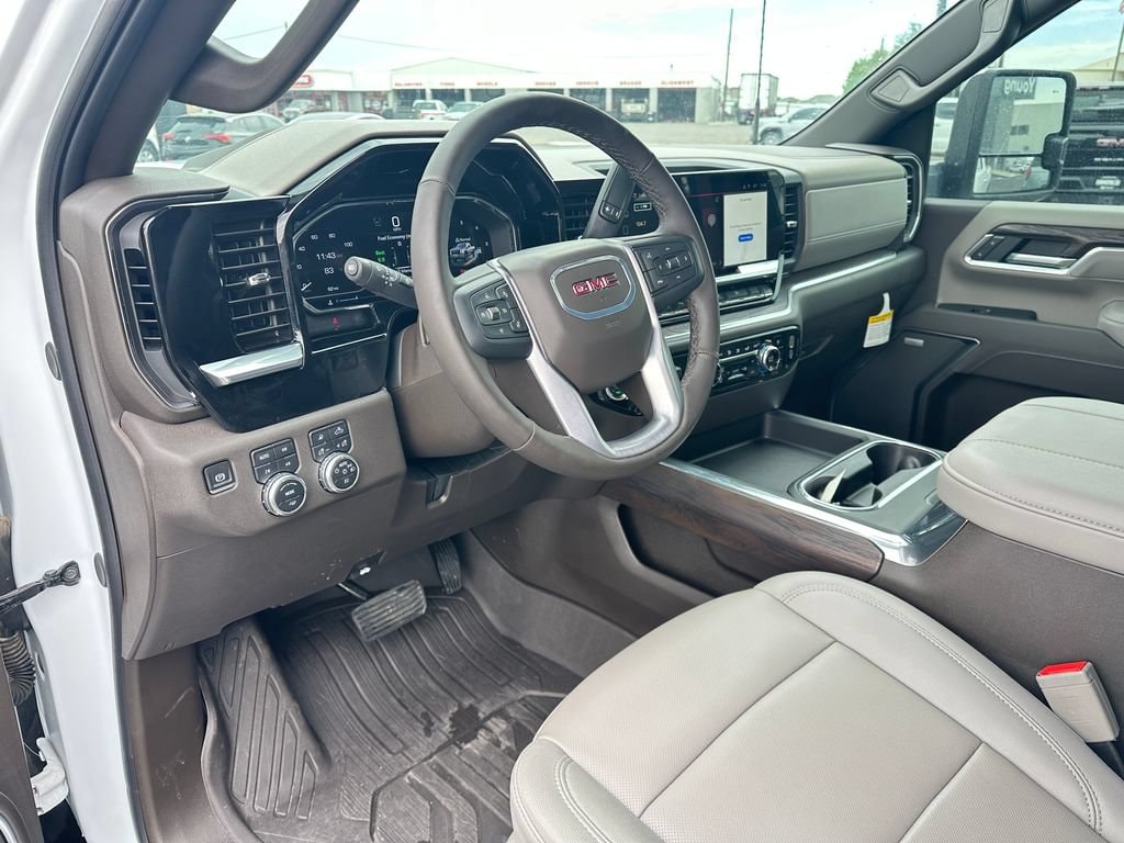 2025 GMC Sierra 3500HD SLT - Photo 15