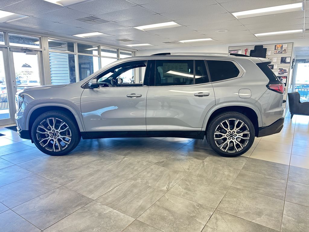 2026 GMC Acadia Denali Ultimate - Photo 11