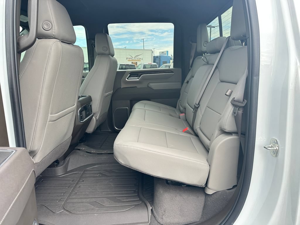 2025 GMC Sierra 3500HD SLT - Photo 27