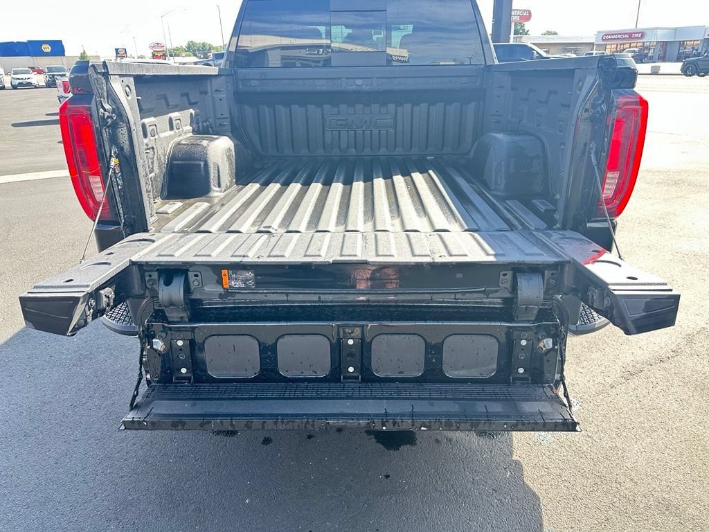 2026 GMC Sierra 1500 SLT - Photo 8