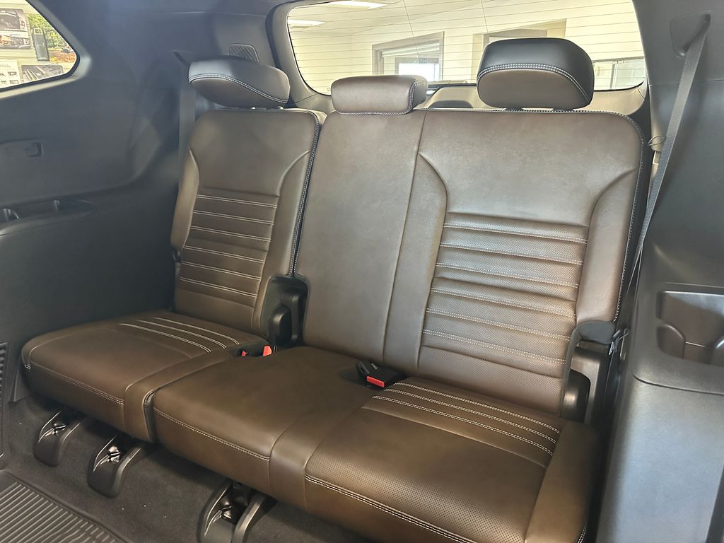2026 GMC Acadia Denali Ultimate - Photo 23