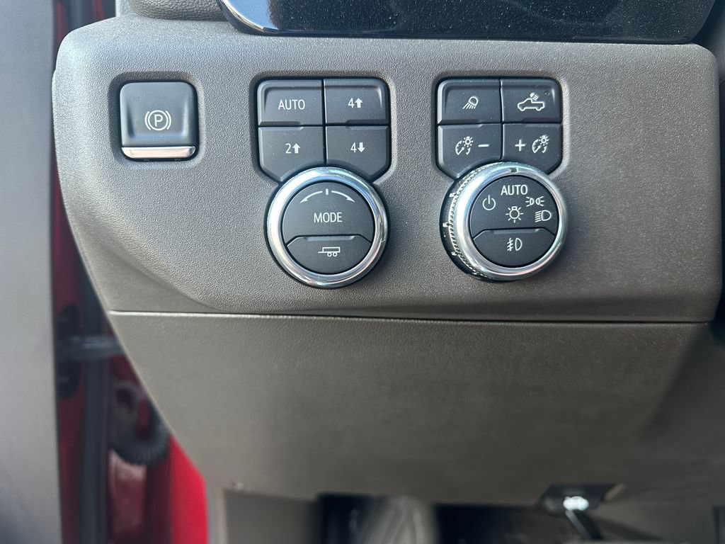 2025 GMC Sierra 3500HD SLT - Photo 23