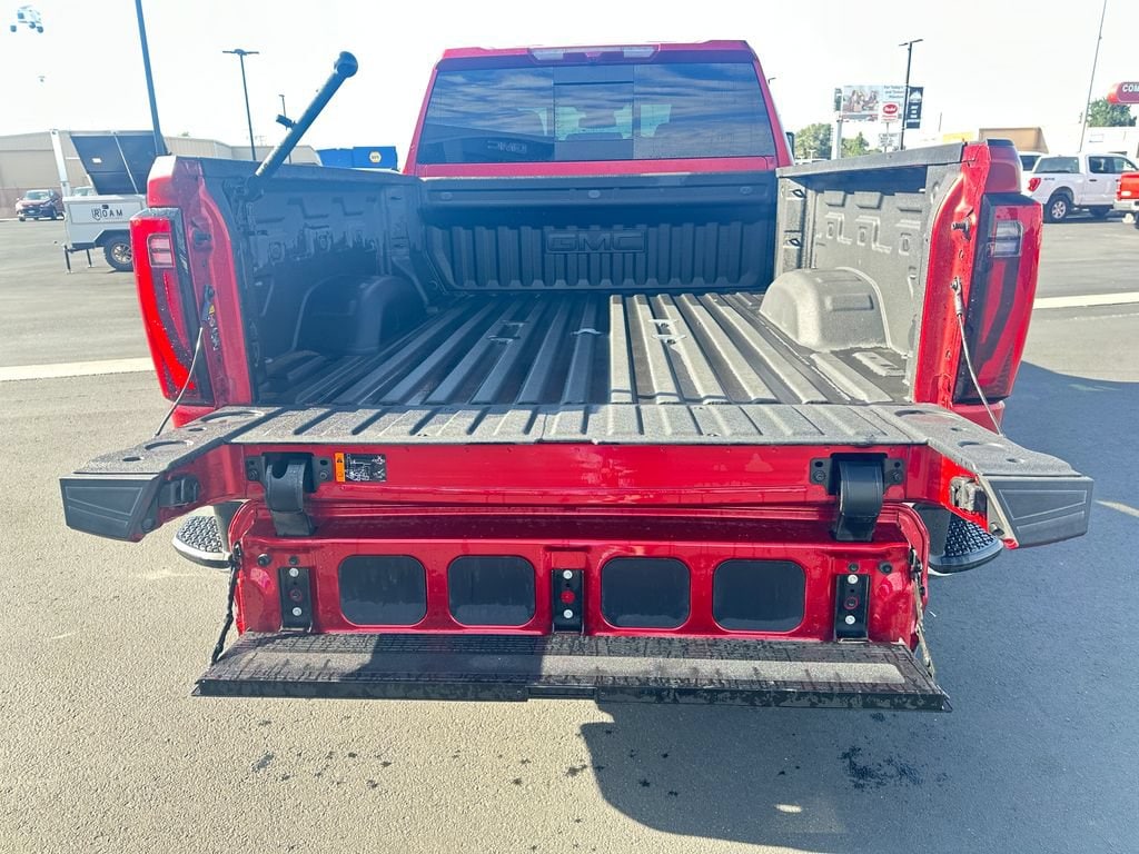 2025 GMC Sierra 3500HD SLT - Photo 7