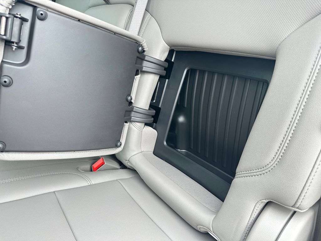 2025 GMC Sierra 3500HD SLT - Photo 29