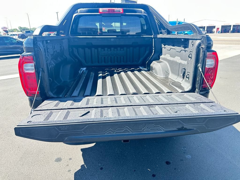 2025 GMC Canyon AT4 - Photo 8