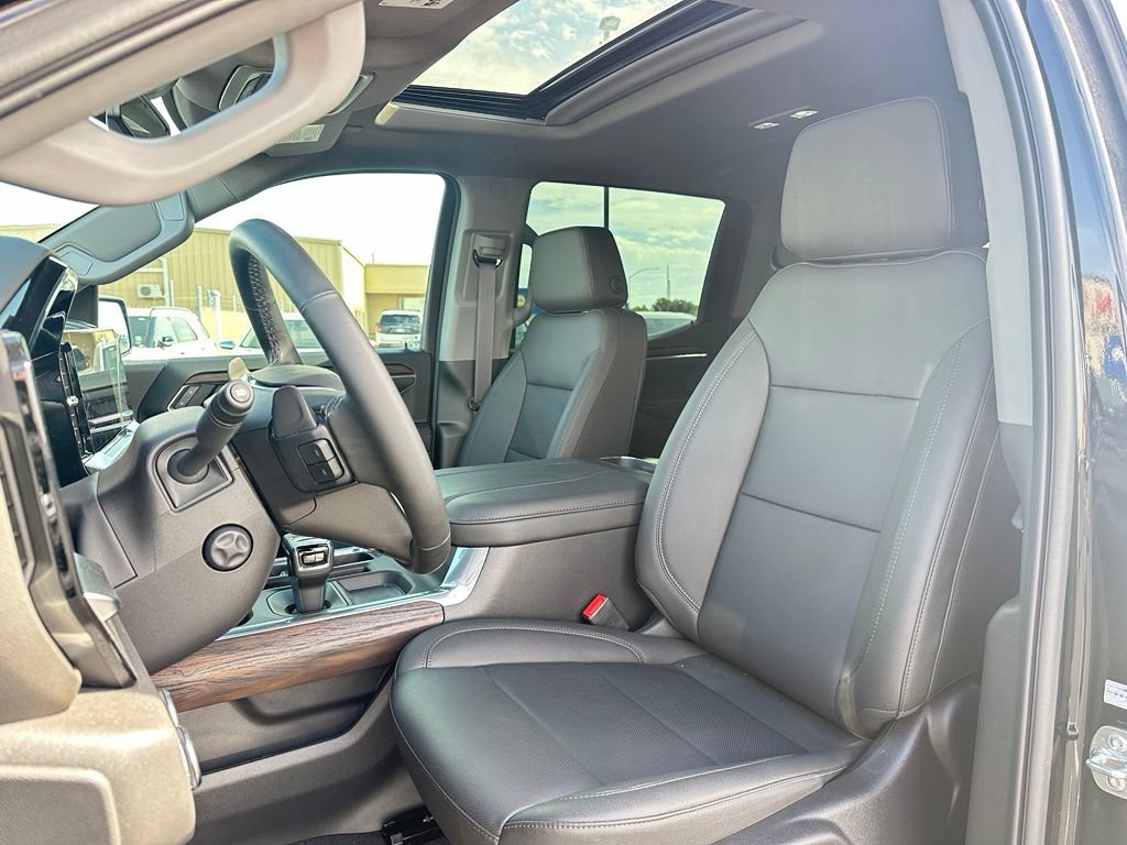 2026 GMC Sierra 1500 SLT - Photo 14