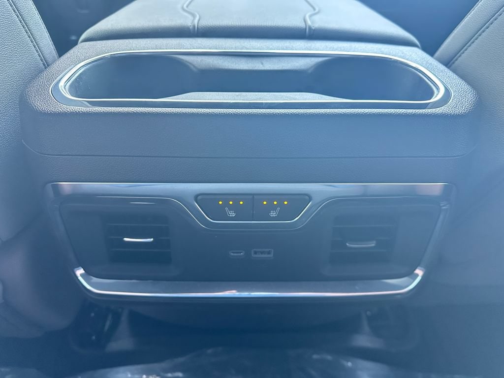 2025 GMC Sierra 3500HD SLT - Photo 27