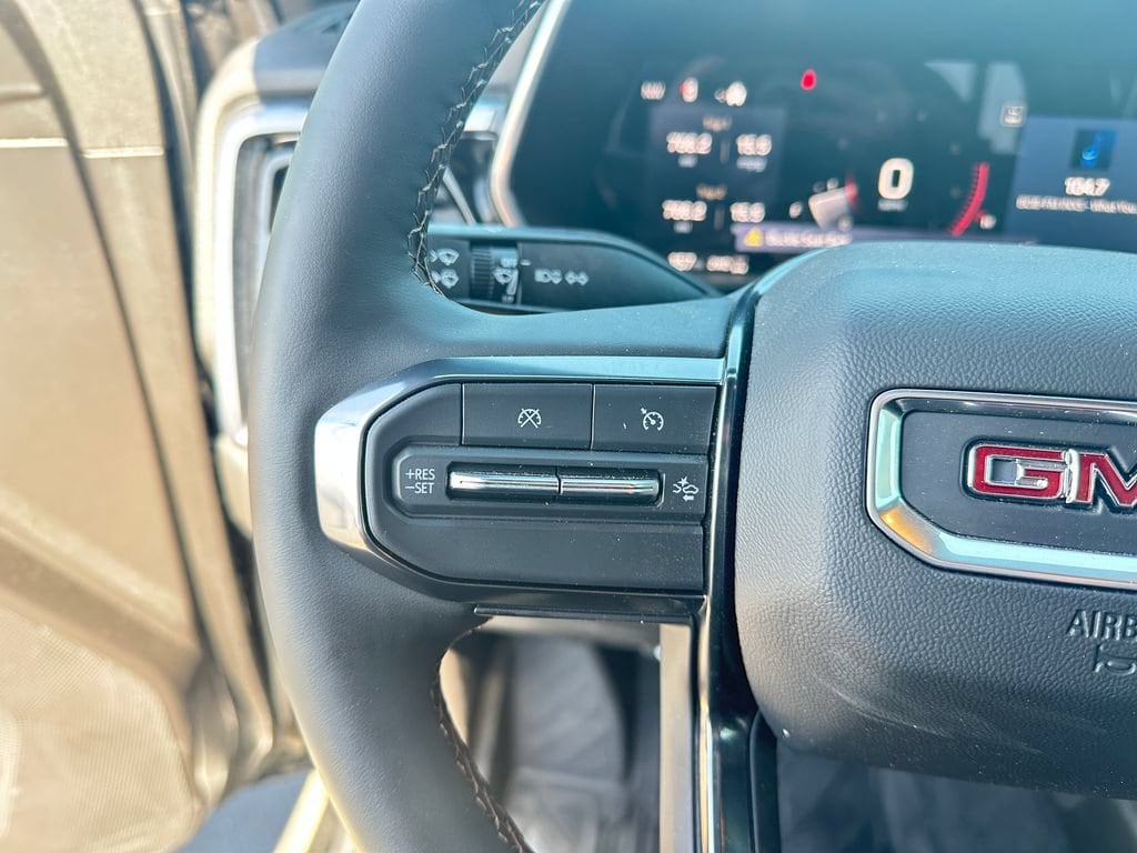 2025 GMC Canyon AT4 - Photo 17