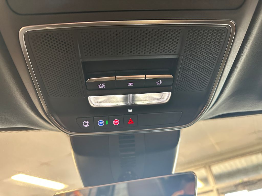 2026 GMC Acadia Denali Ultimate - Photo 20