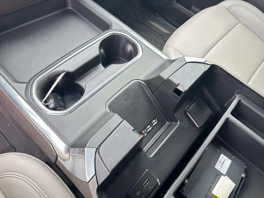 2025 GMC Sierra 3500HD SLT - Photo 24
