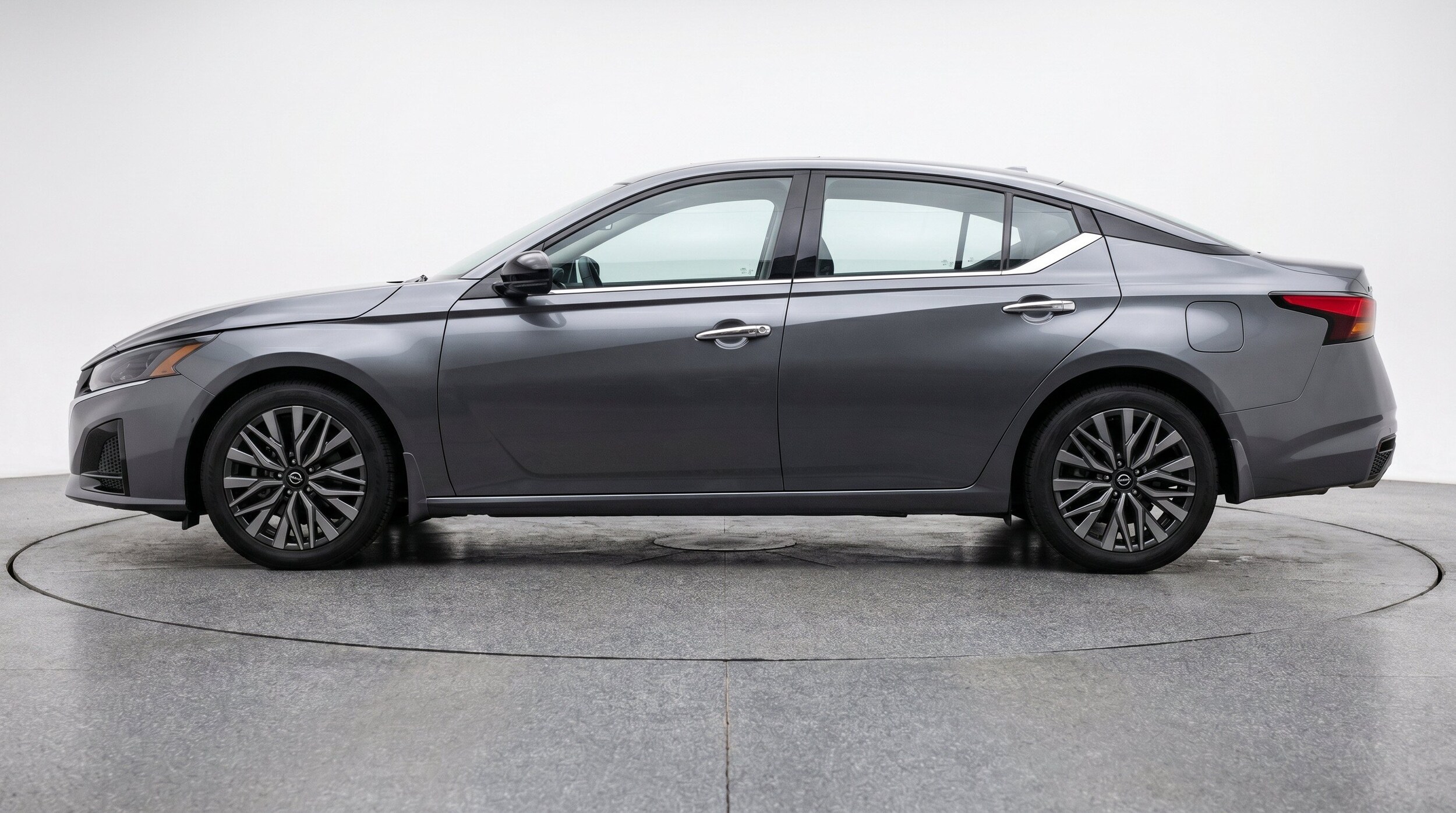 Thumbnail: 2025 Nissan Altima - 5