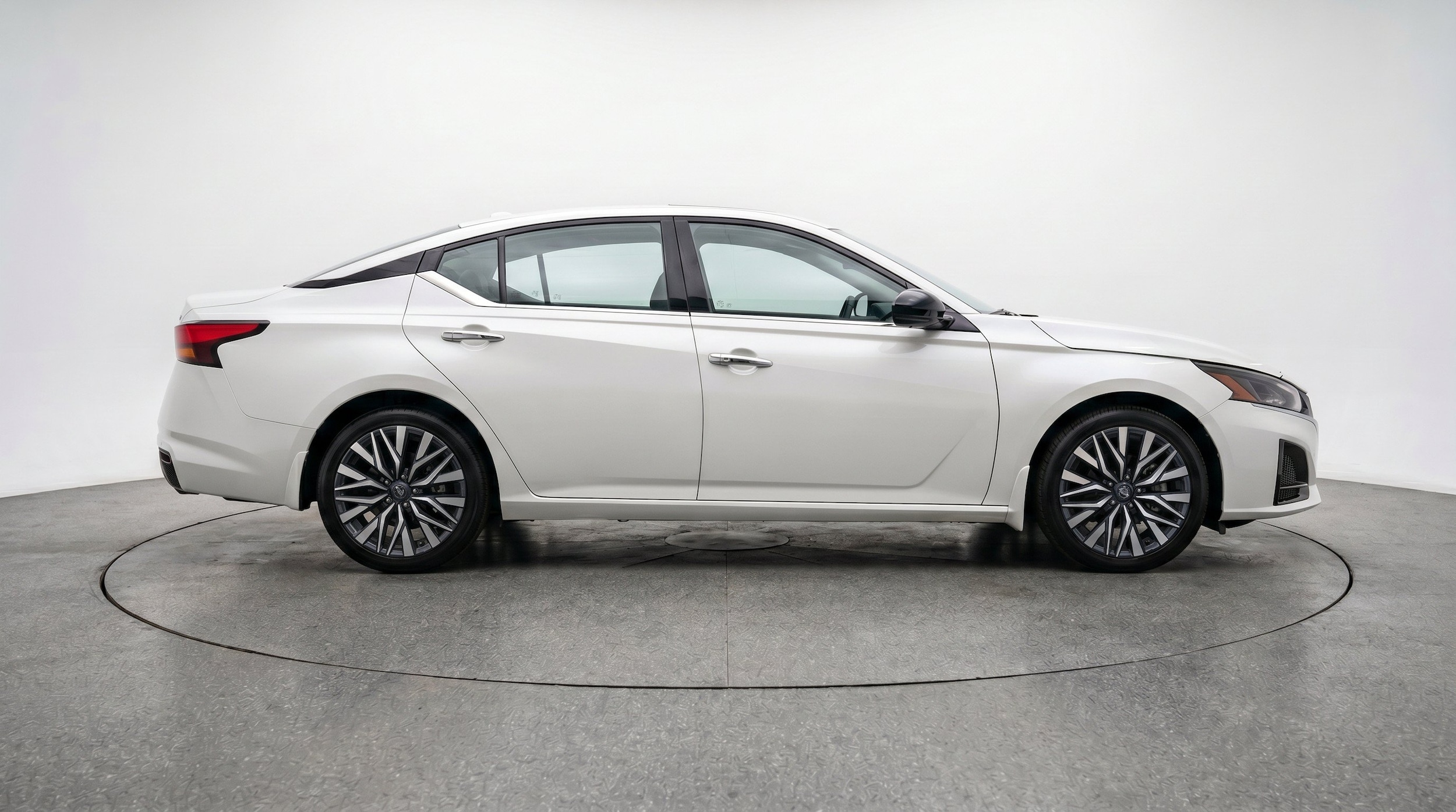 Thumbnail: 2025 Nissan Altima - 10