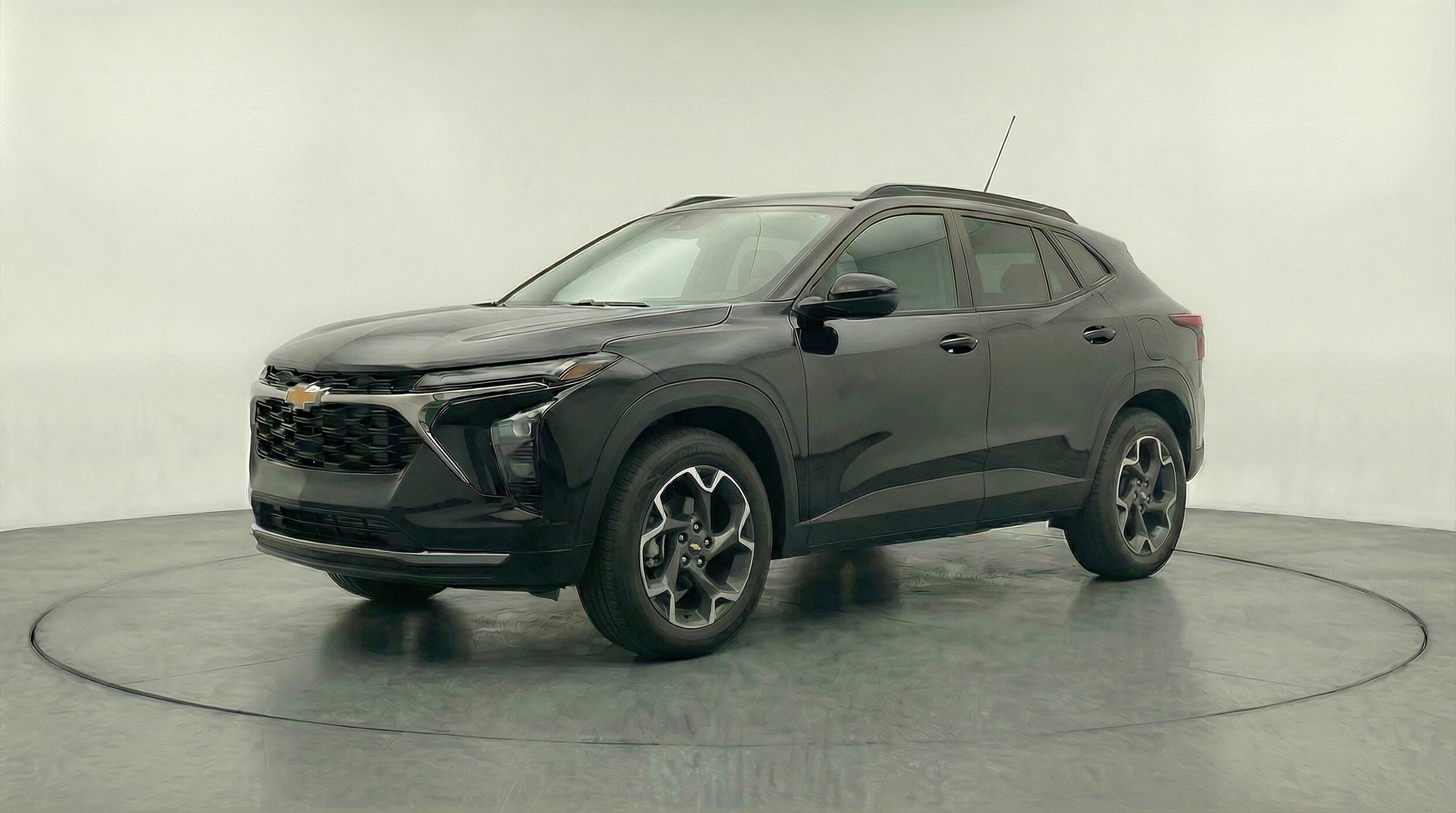 Thumbnail: 2025 Chevrolet Trax - 3