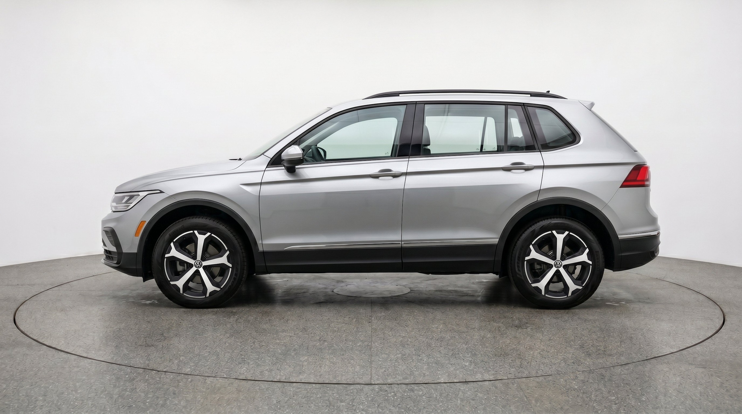 Thumbnail: 2026 Volkswagen Tiguan - 5