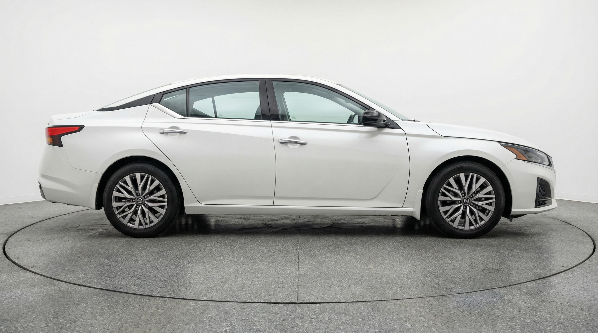 Thumbnail: 2025 Nissan Altima - 8