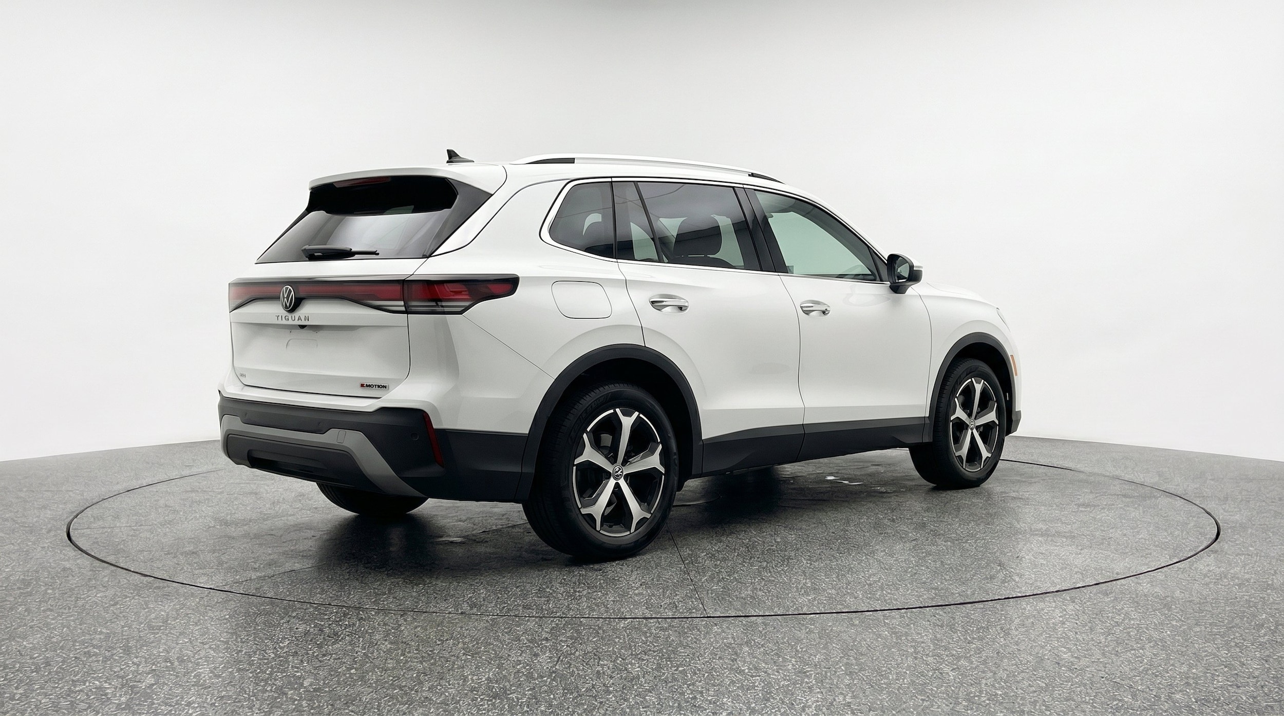 Thumbnail: 2026 Volkswagen Tiguan - 9
