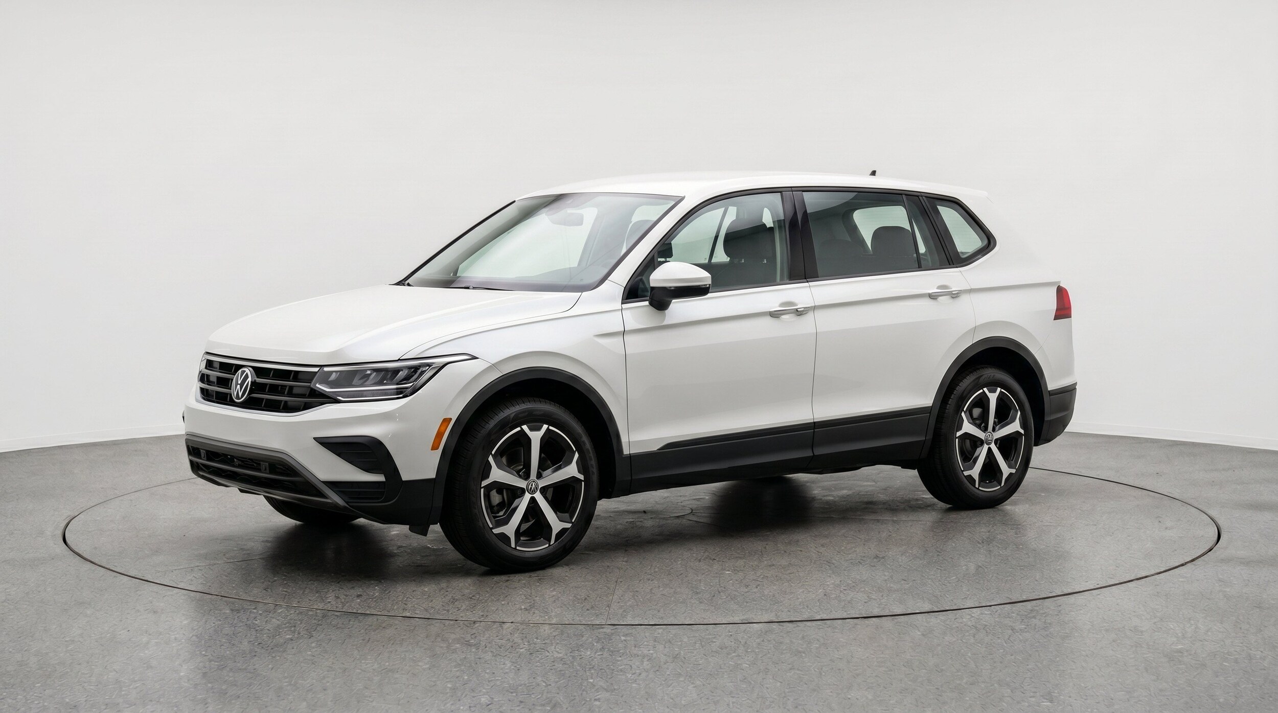 Thumbnail: 2026 Volkswagen Tiguan - 3
