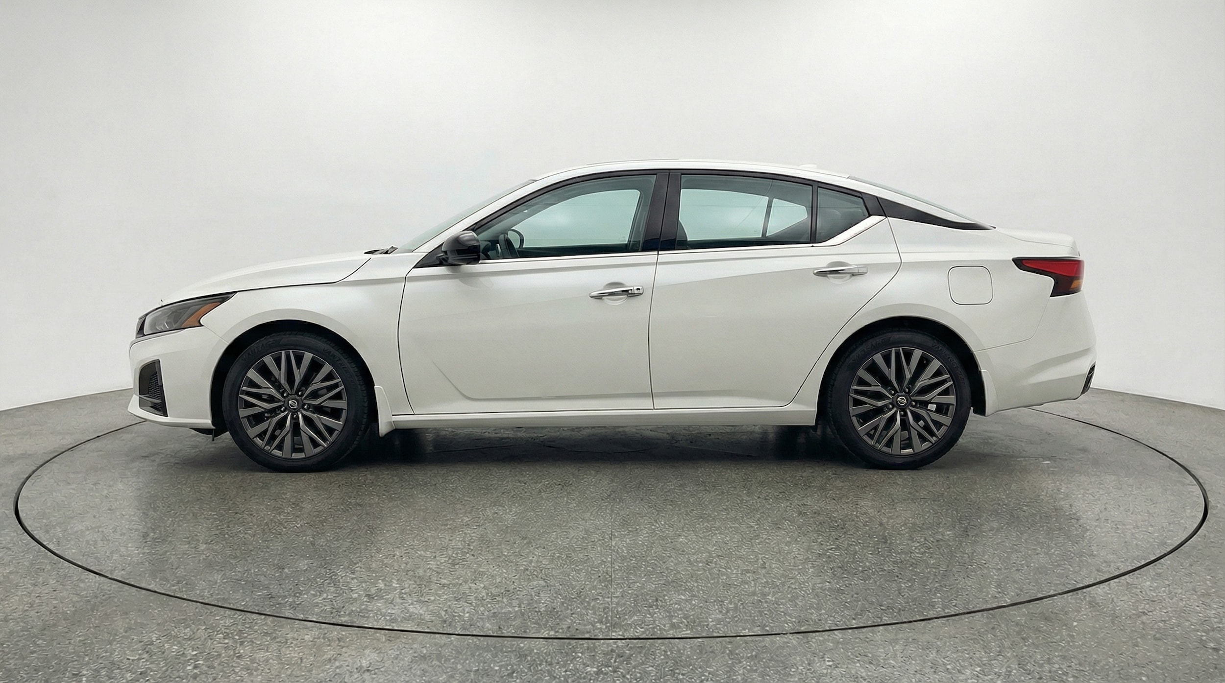 Thumbnail: 2025 Nissan Altima - 4