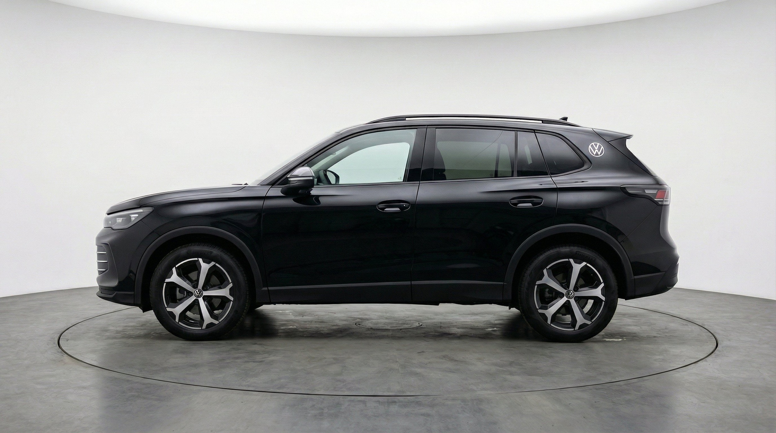 Thumbnail: 2026 Volkswagen Tiguan - 5