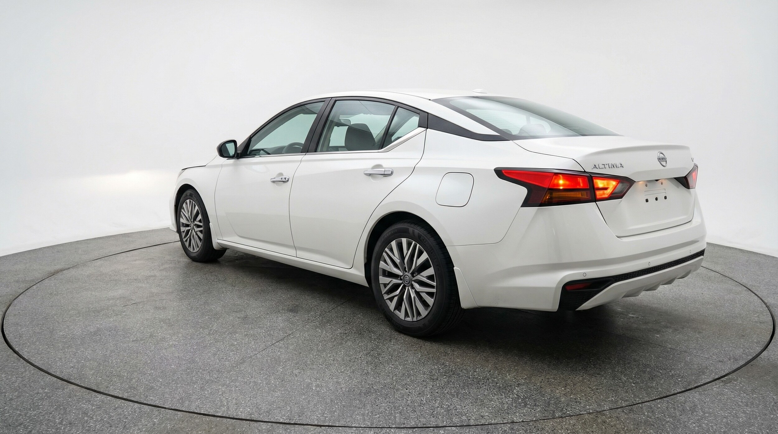 Thumbnail: 2025 Nissan Altima - 5
