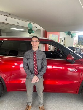 Staff member Tyler Perry from ID_f80b2a