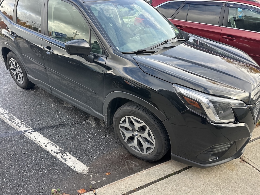 Used 2023 Subaru Forester Premium SUV