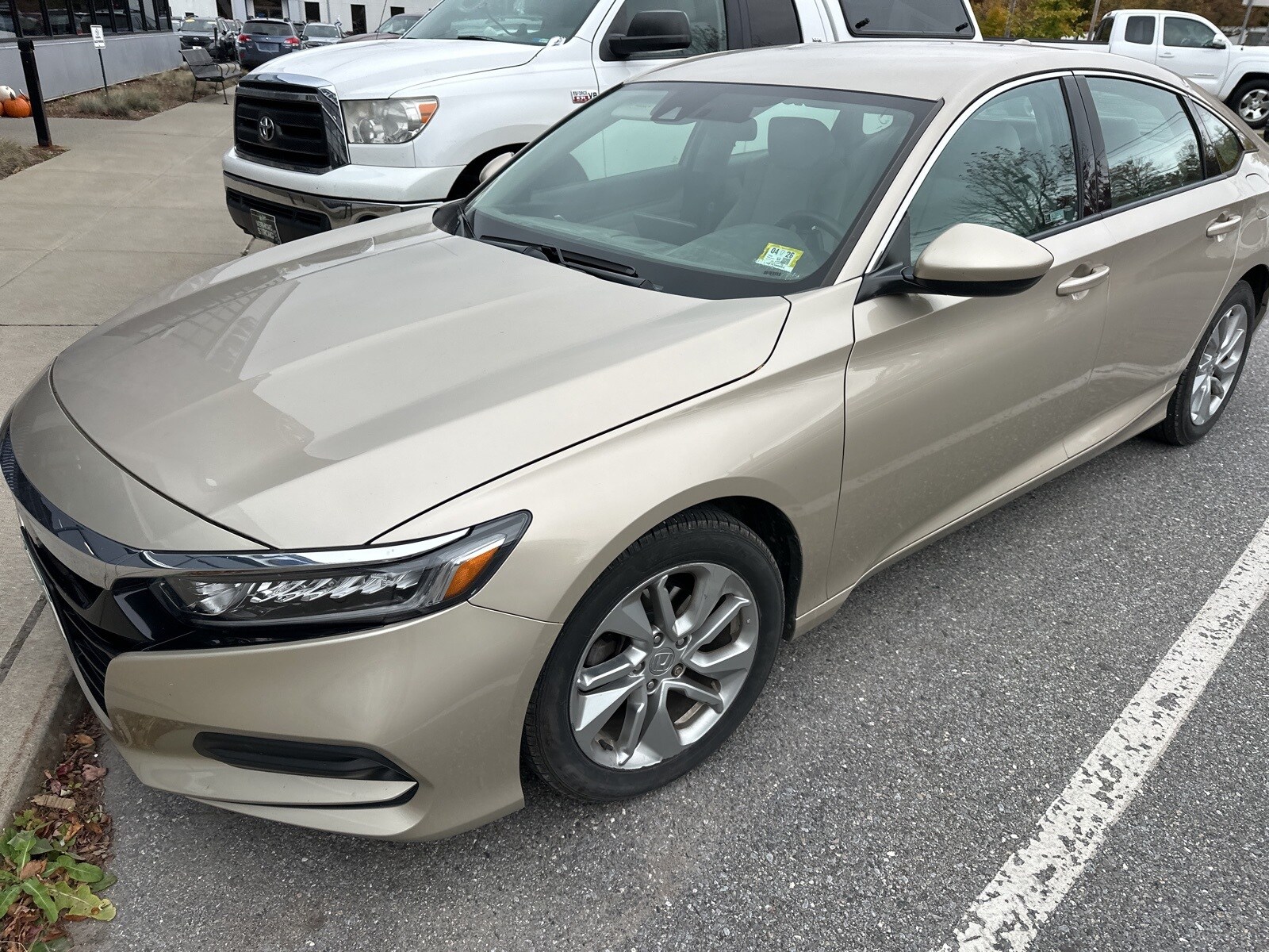 2019 Honda Accord LX photo 3