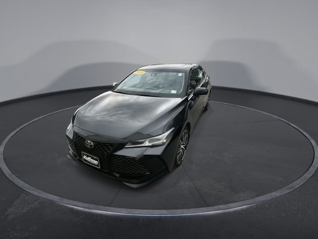 Used 2019 Toyota Avalon Sedan