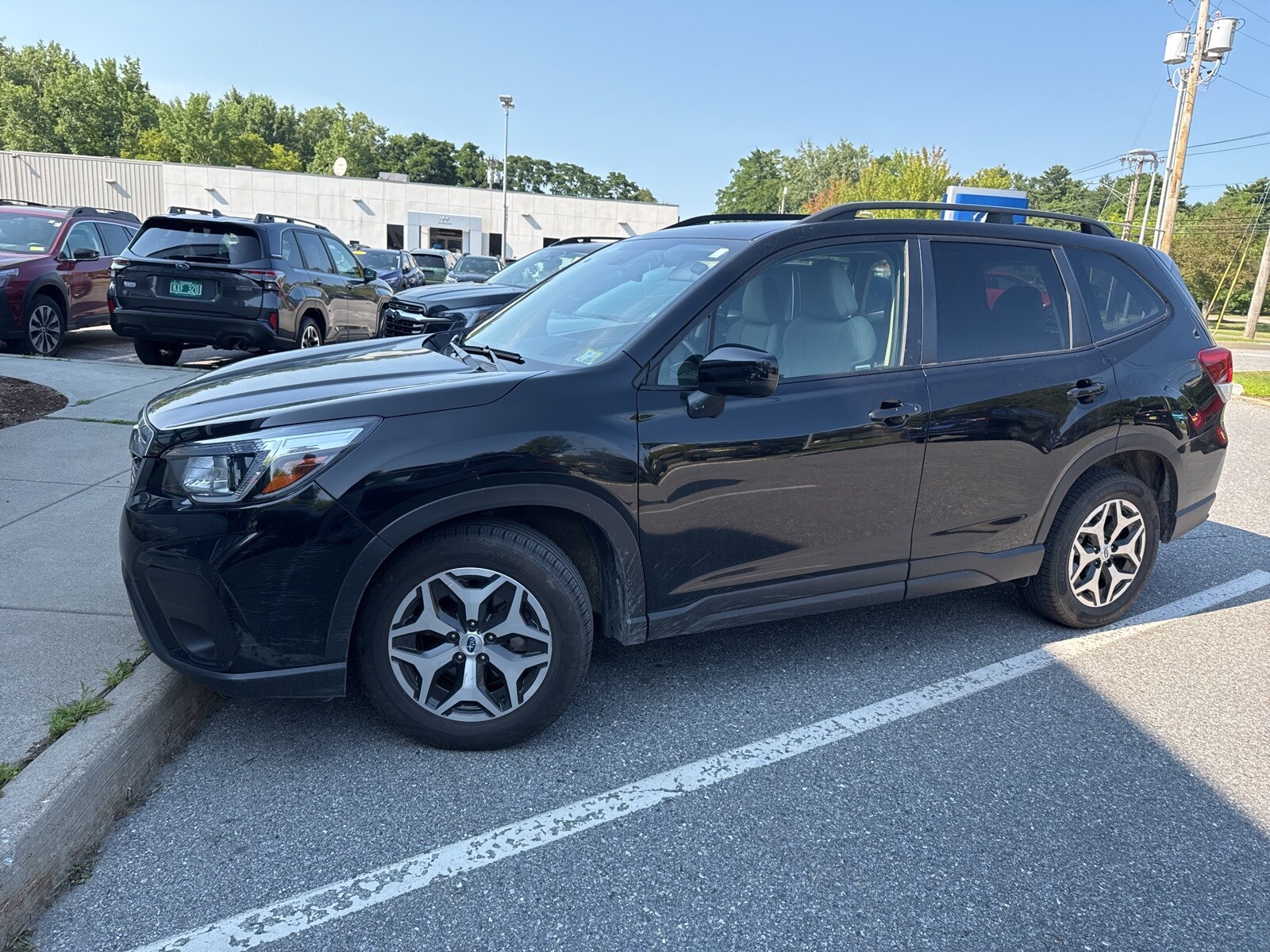 2019 Subaru Forester Premium photo 2