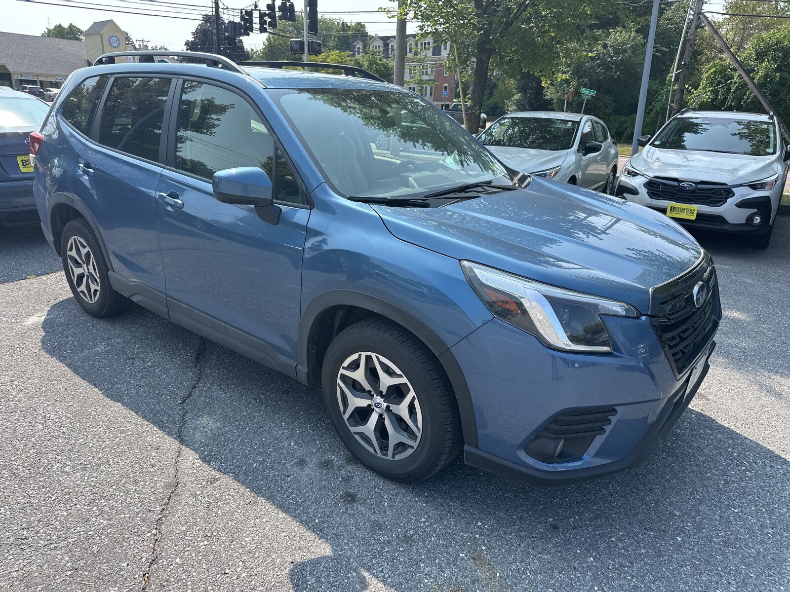 2023 Subaru Forester Premium photo 2