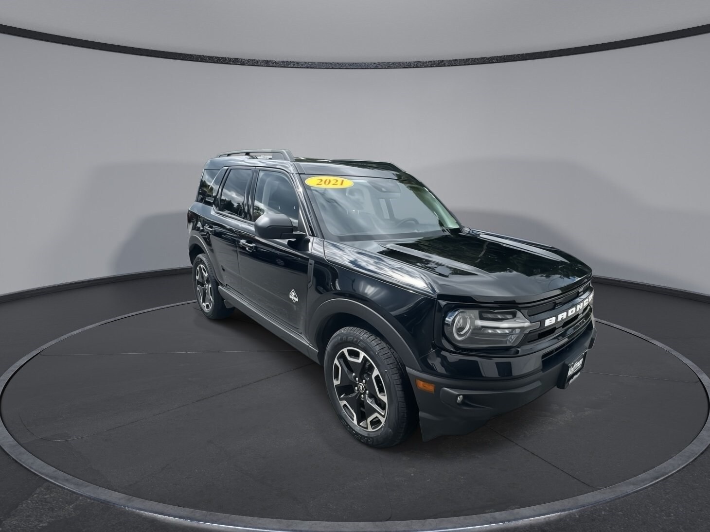 2021 Ford Bronco Sport Outer Banks photo 2