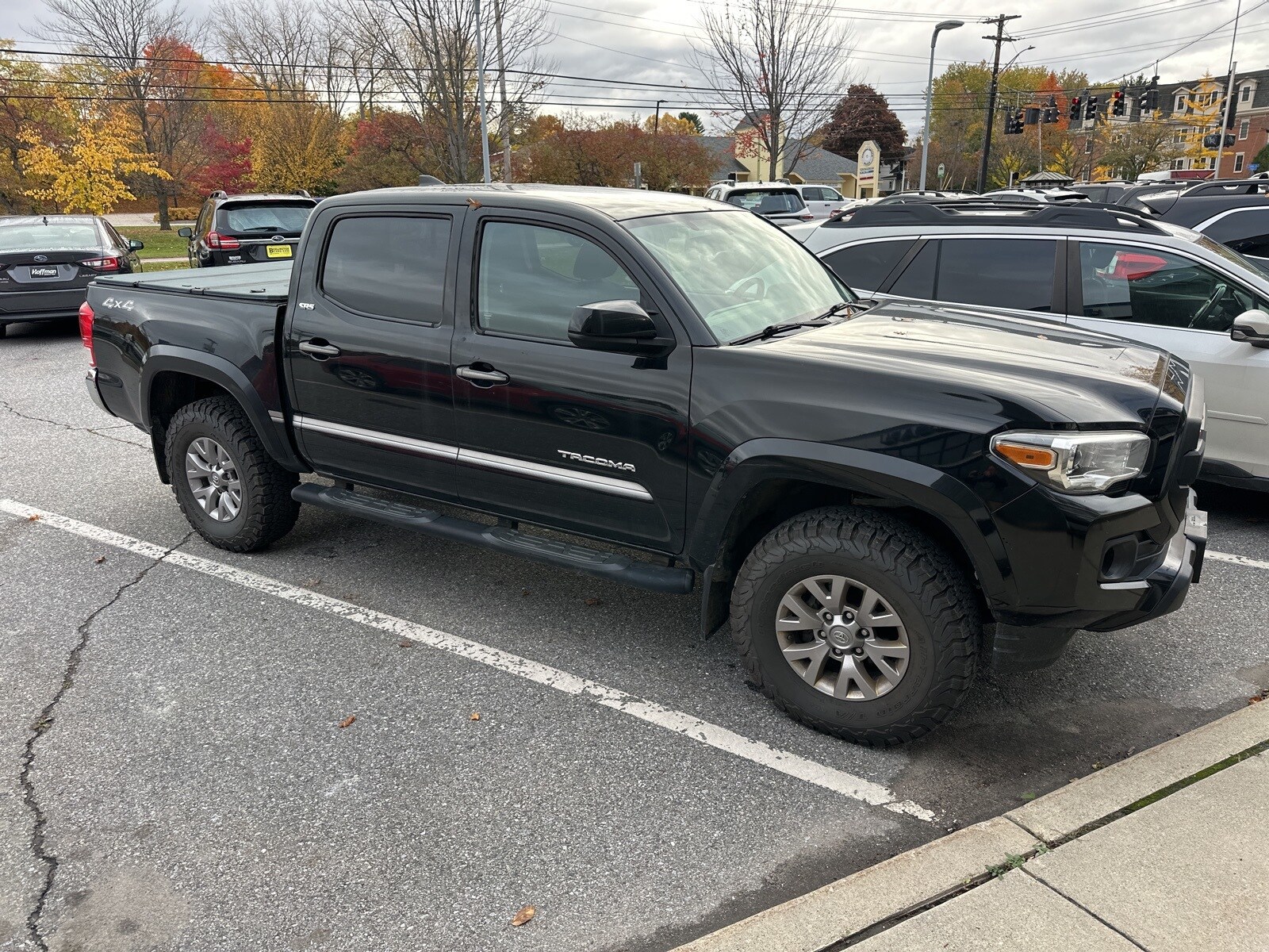 2017 Toyota Tacoma SR5 photo 2