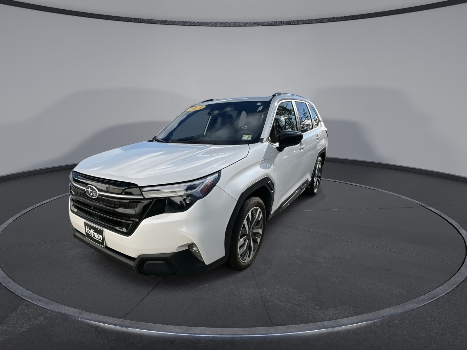 2025 Subaru Forester Touring photo 3