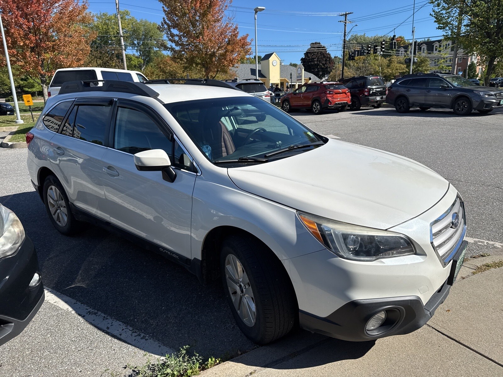 2017 Subaru Outback 2.5i Premium photo 2