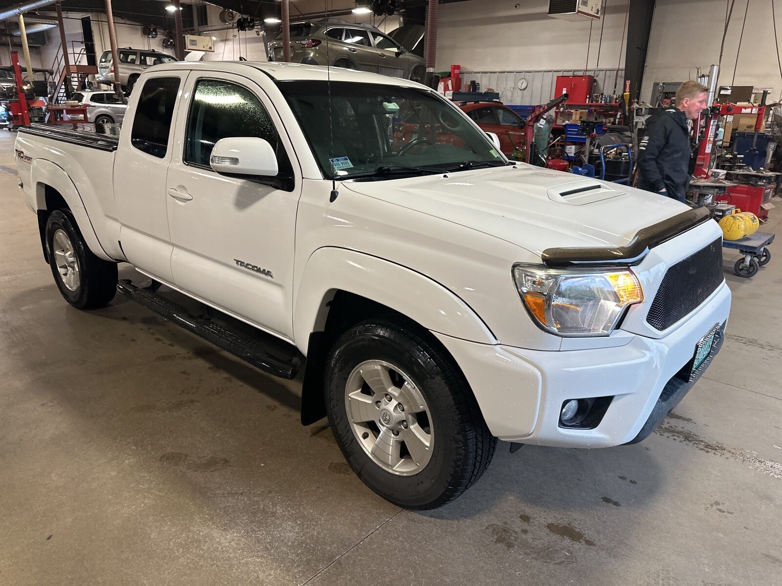 2015 Toyota Tacoma Access Cab photo 2