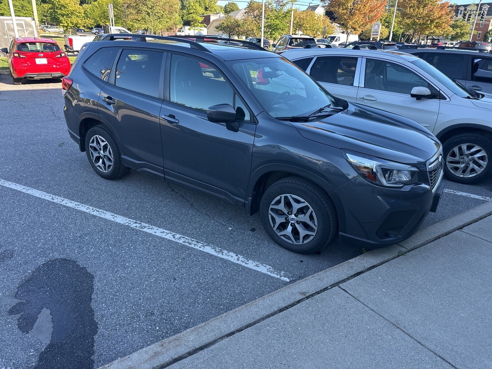 2020 Subaru Forester Premium photo 2