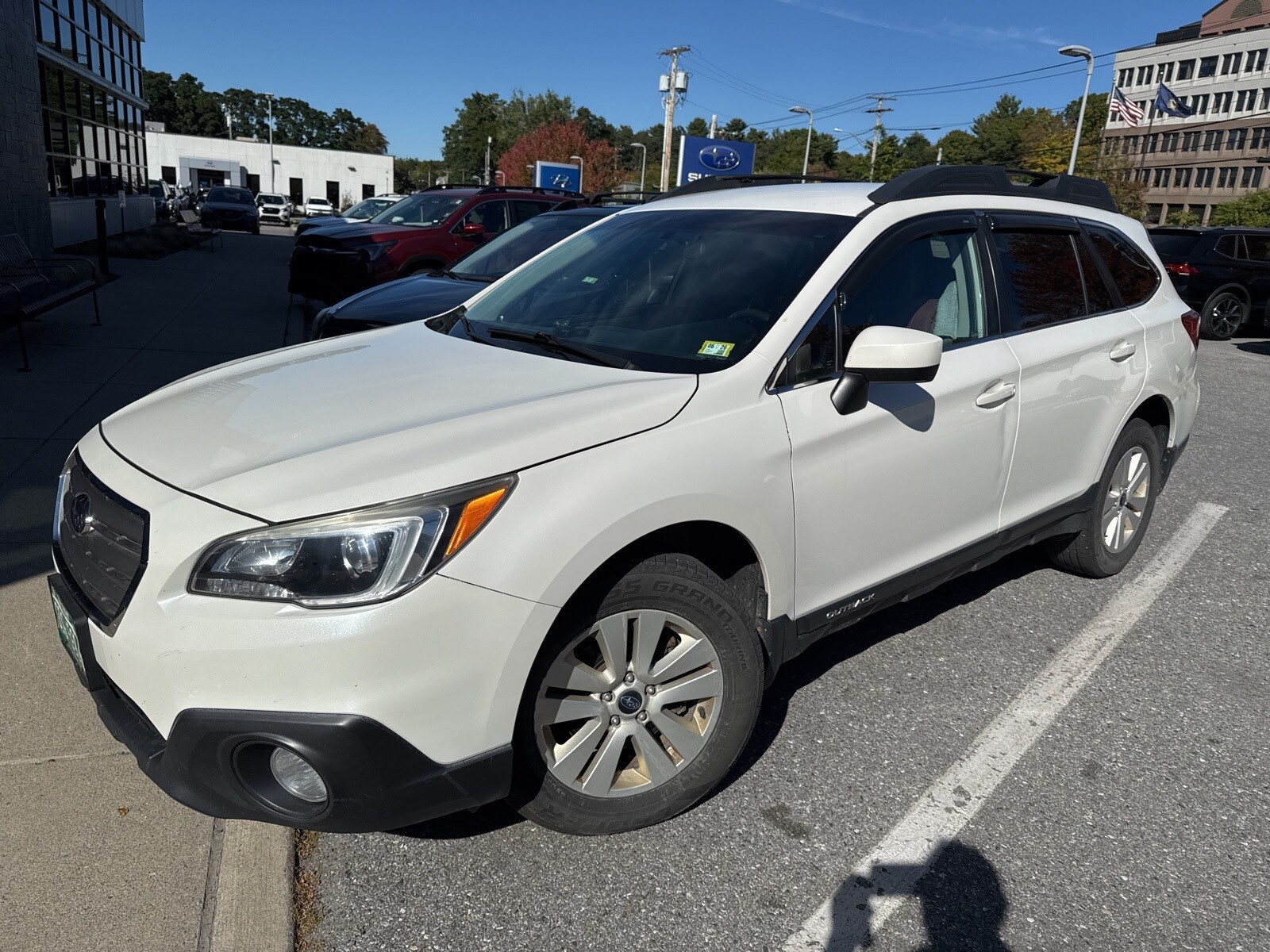 2017 Subaru Outback 2.5i Premium photo 3