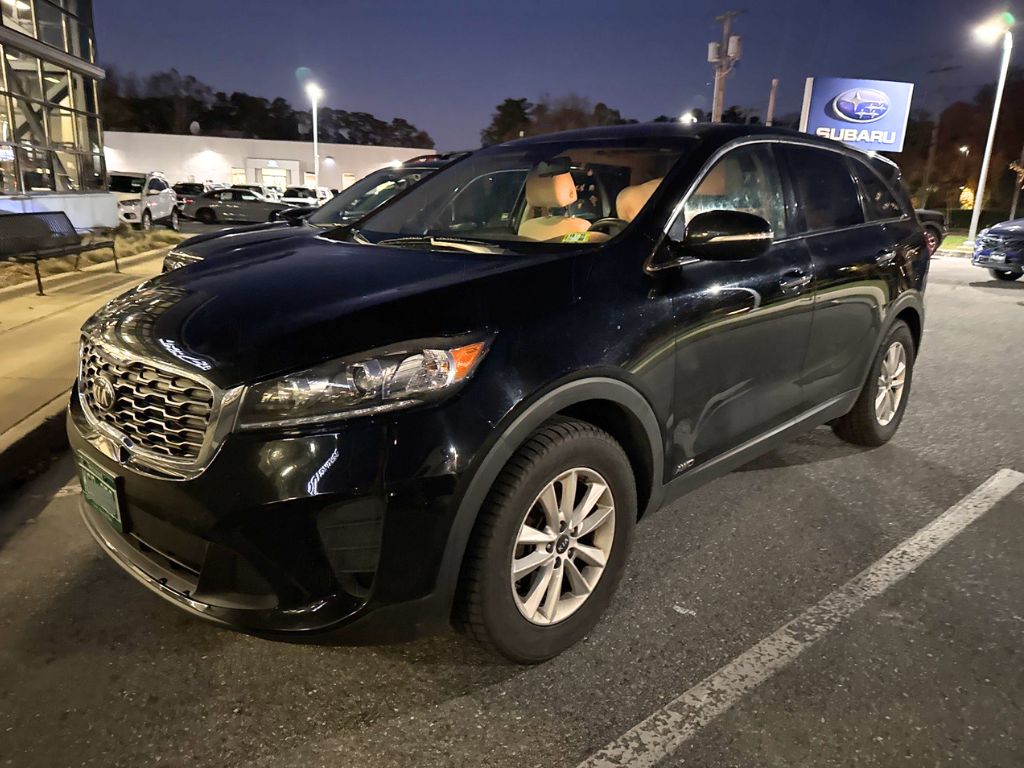 2019 Kia Sorento LX photo 2
