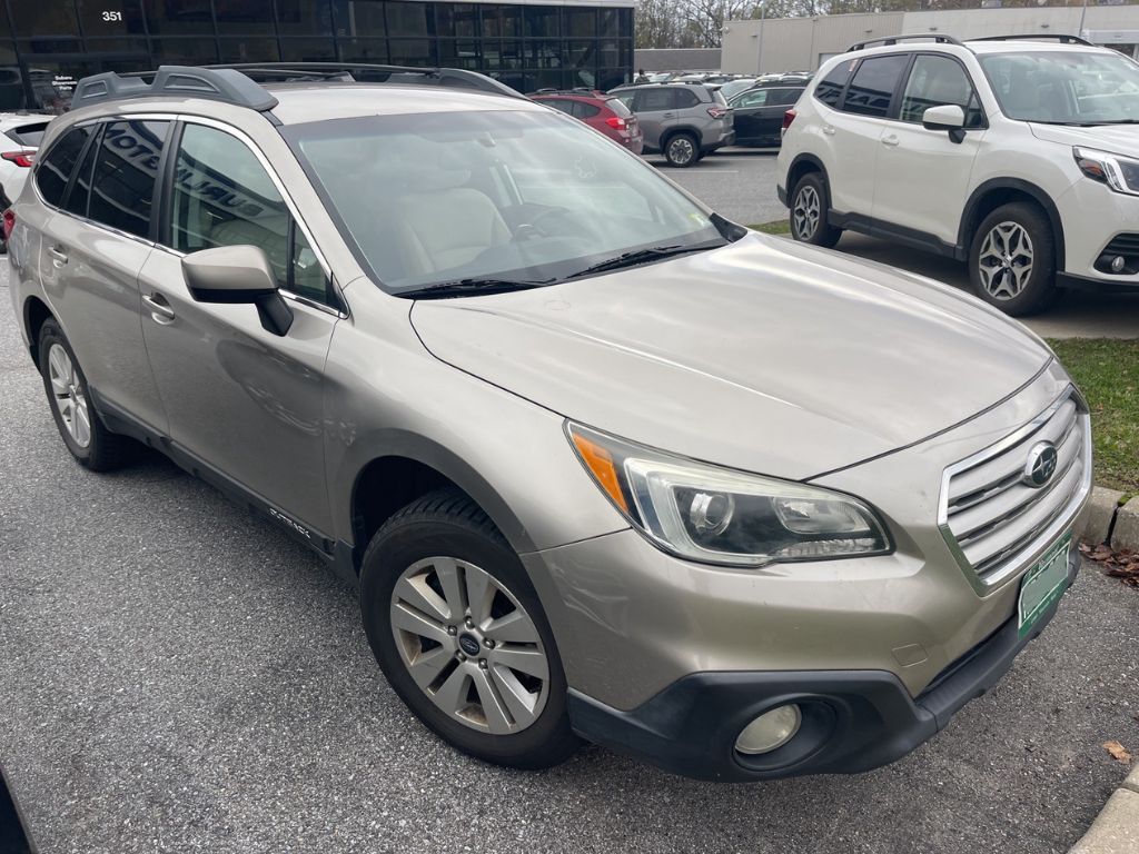 2015 Subaru Outback 2.5i Premium photo 2