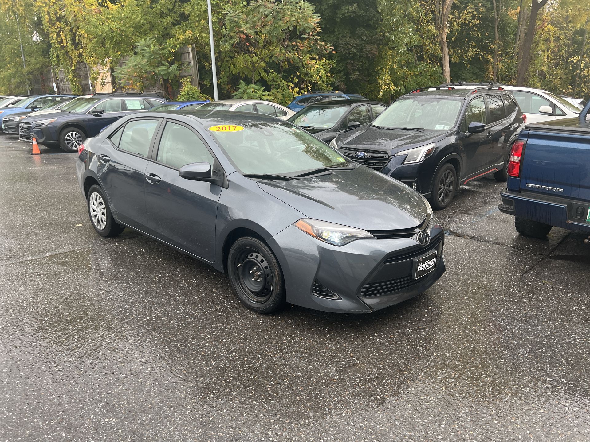 2017 Toyota Corolla L photo 2