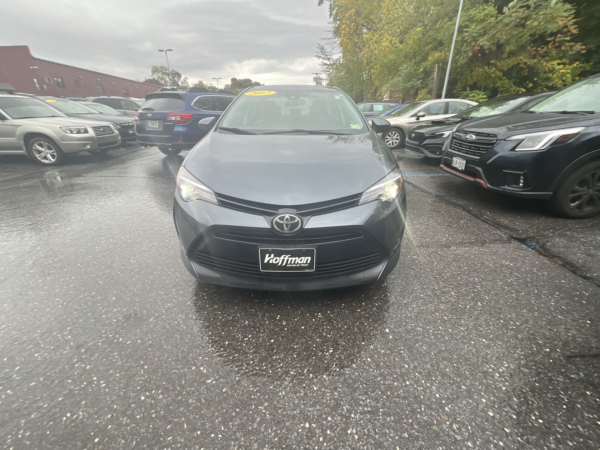 2017 Toyota Corolla L photo 3