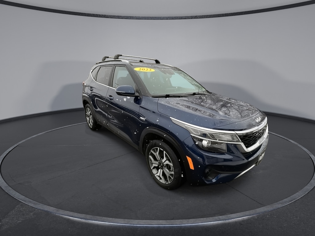 Used 2023 Kia Seltos EX SUV