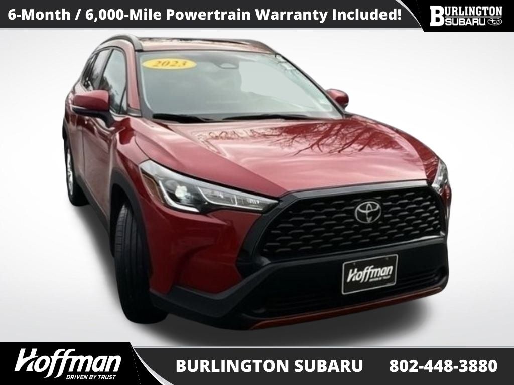 2023 Toyota Corolla Cross LE's photo