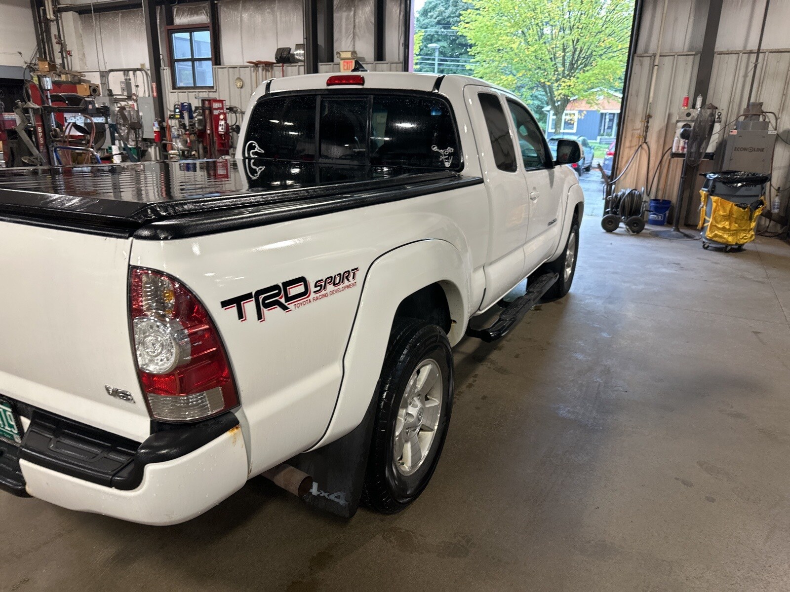 2015 Toyota Tacoma Access Cab photo 3