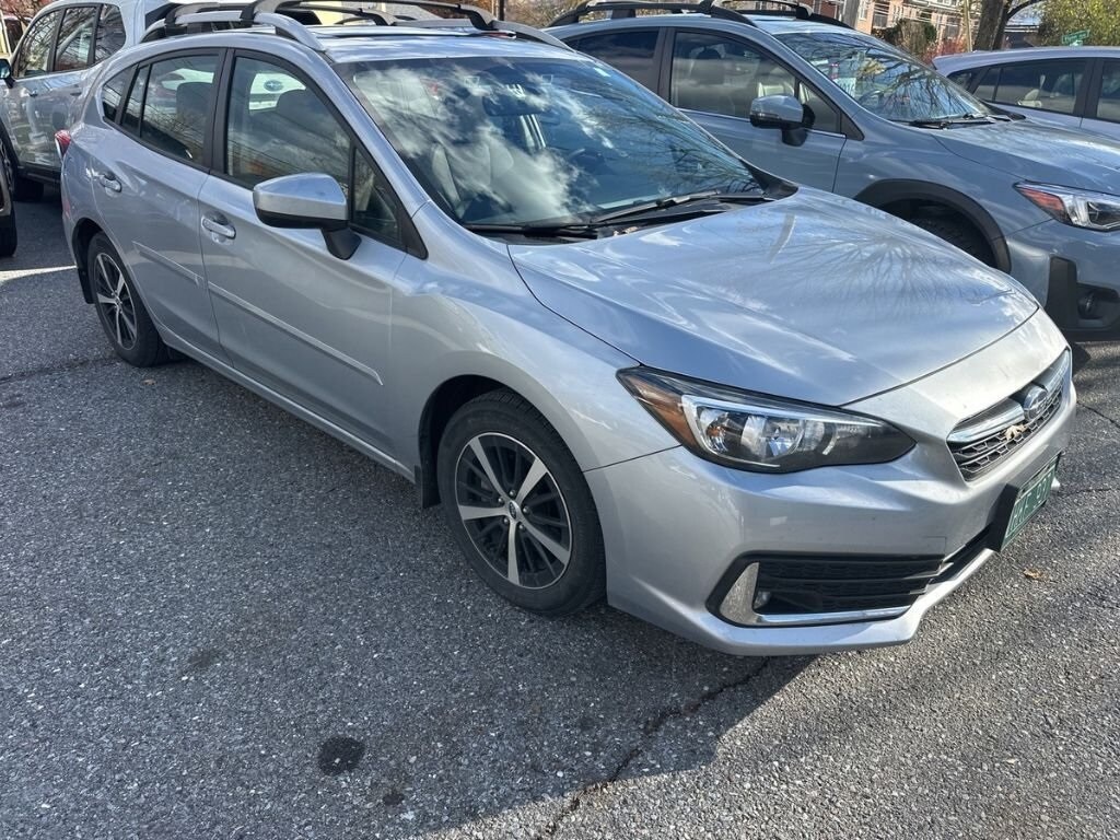 2022 Subaru Impreza Premium photo 2