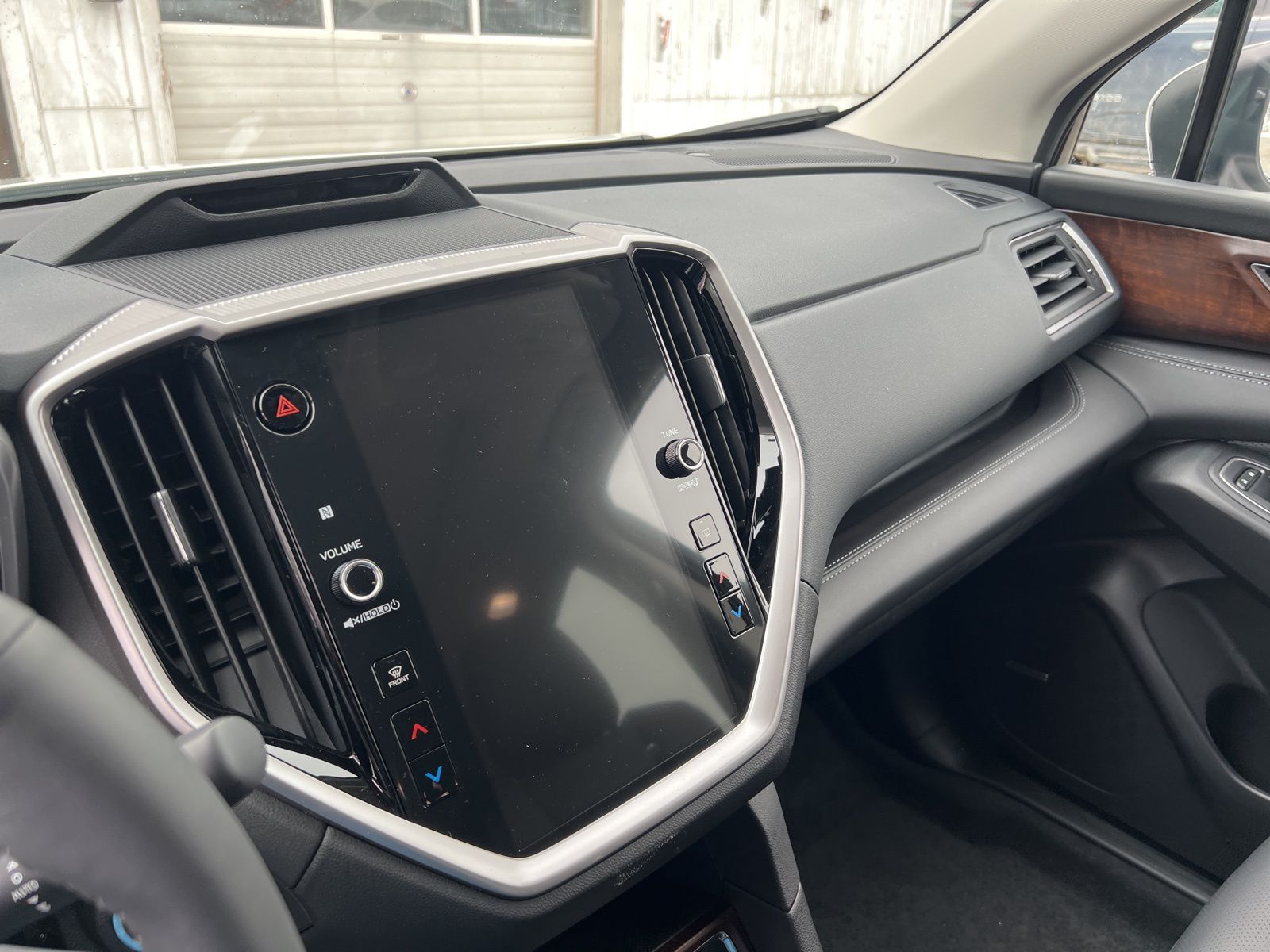 2025 Subaru Ascent Touring - Photo 14