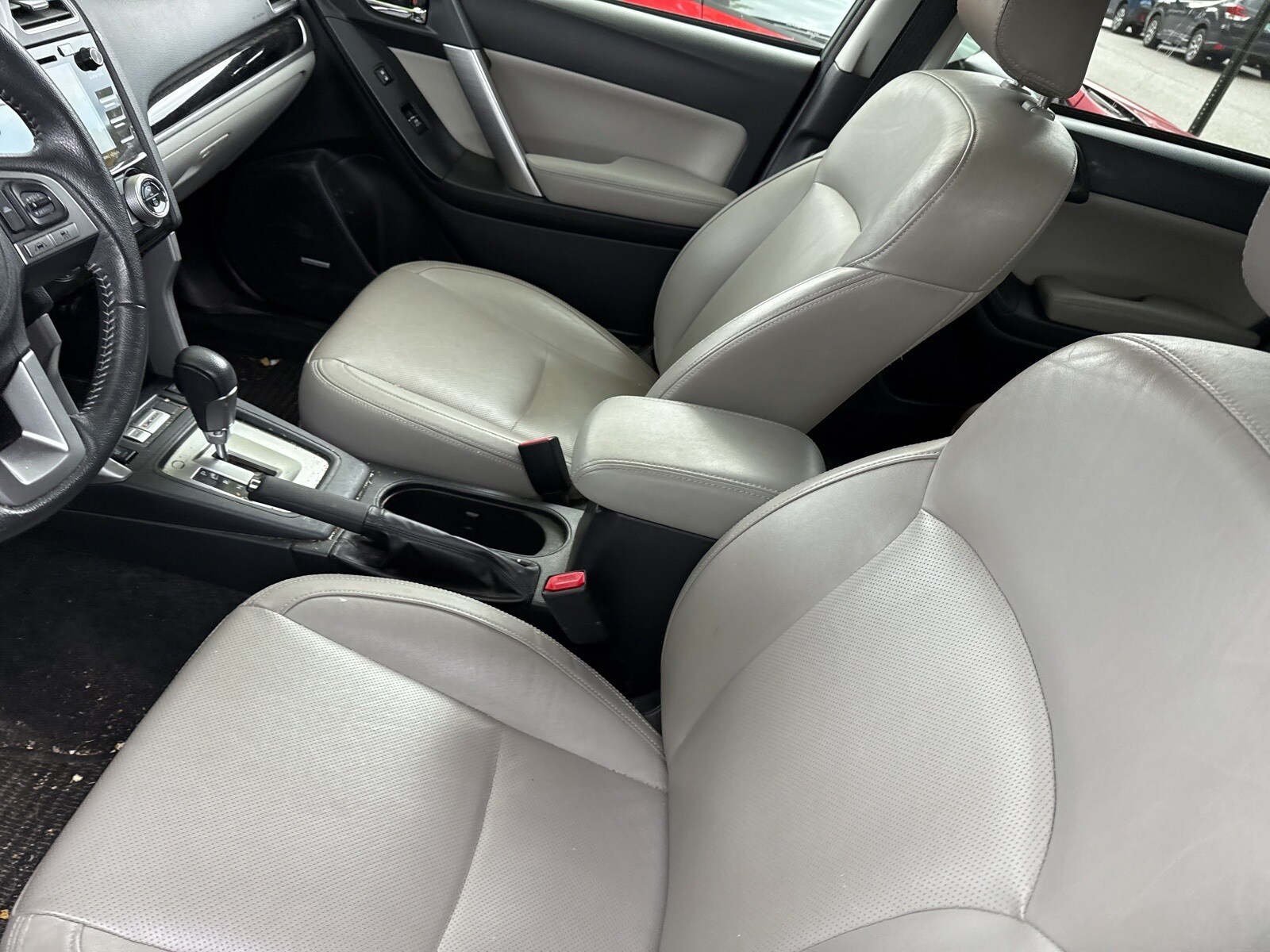 2017 Subaru Forester 2.5i Limited photo 3