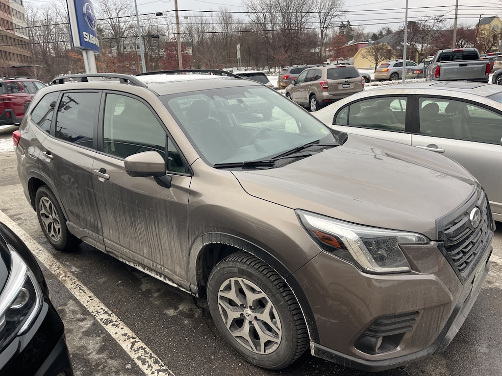Used 2023 Subaru Forester Premium SUV